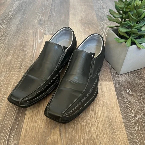 Steve Madden Men\'s Trace Slip On Loafers Amazon.com | Madden mens Trace loafers shoes, Black, 7 US  main image 3